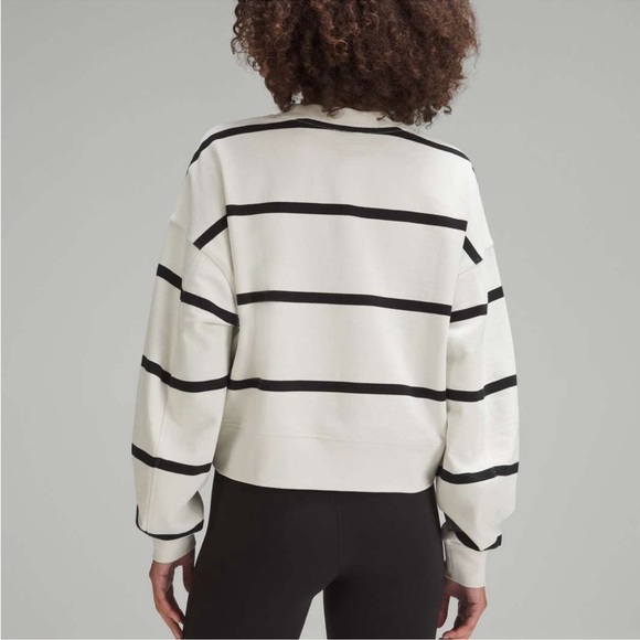 Lululemon Striped Cream and Black Women's crewneck S - Picture 2 of 10